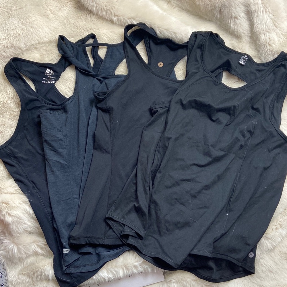 Bundle set/4 Tank Tops for Workout, weight lifting, yoga, etc Sz medium m